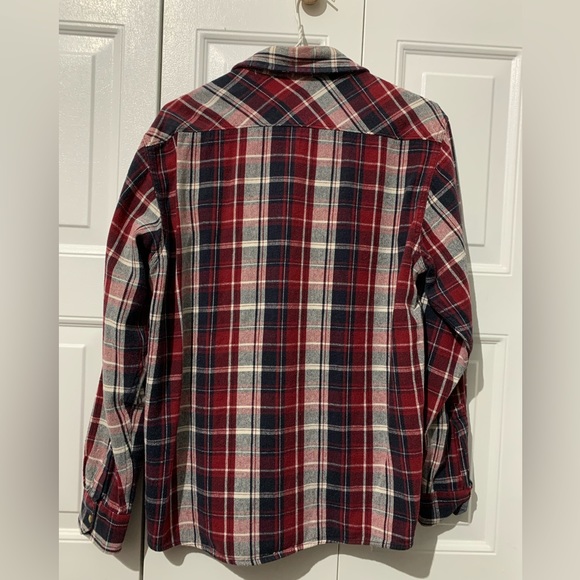 Wrangler Button Up Flannel shirt - Picture 2 of 5